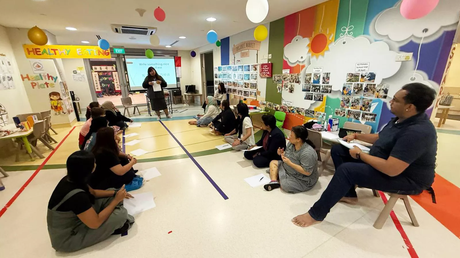 Brenda De Silva leads her team of teachers in a training session, sharing insights from the PDP(Leaders) programme.