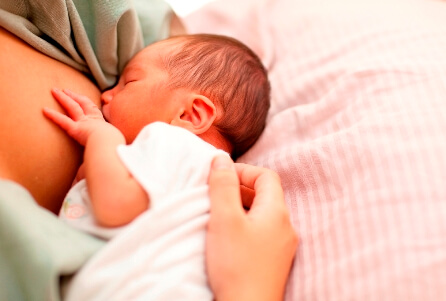 breastfeeding baby1